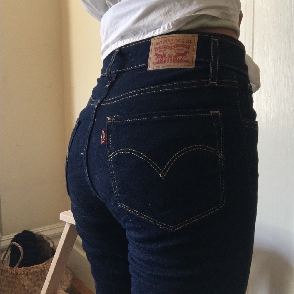 LEVI | High Rise Straight Jeans in Dark blue